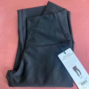 ALO yoga airlift leggings